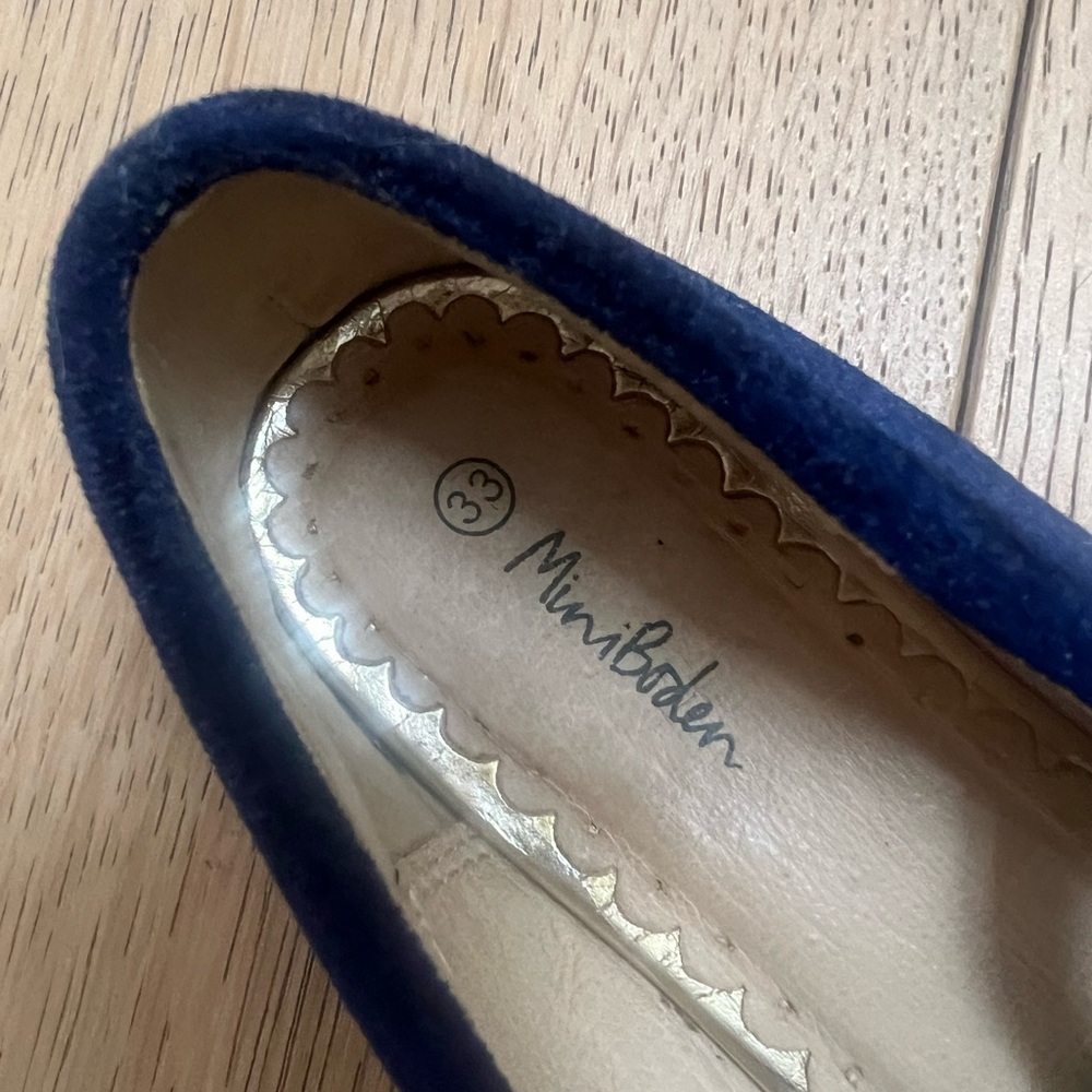 Mini Boden Midnight Blue Velvet Cat Flats - Picture 4 of 4